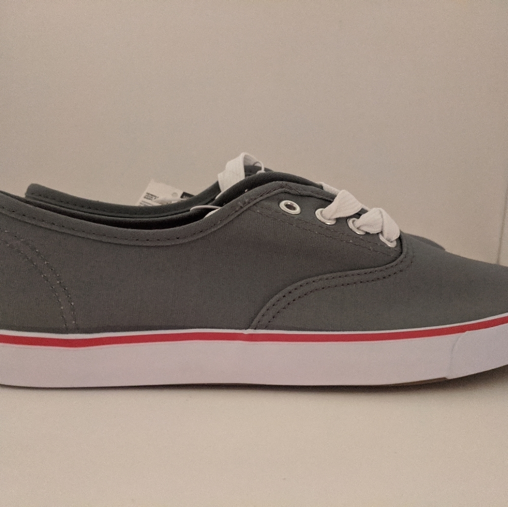 WOMENS CASUAL SIZE 8